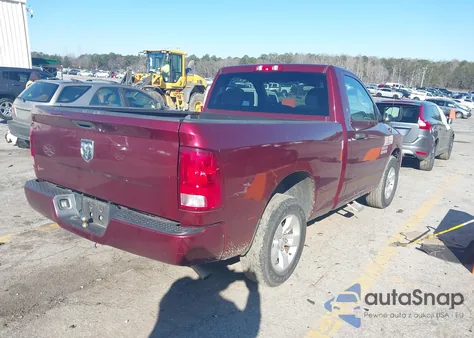 2017 Ram 1500 Express 4X2 6'4 Box z USA, uszkodzony, nr VIN 3C6JR6AG5HG761016